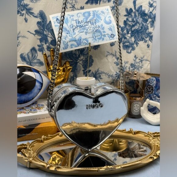 🆕 HUGO 🧿 NWOT Heart-Shaped LOVE Crossbody Bag, Silver-Tone Material - Picture 3 of 15